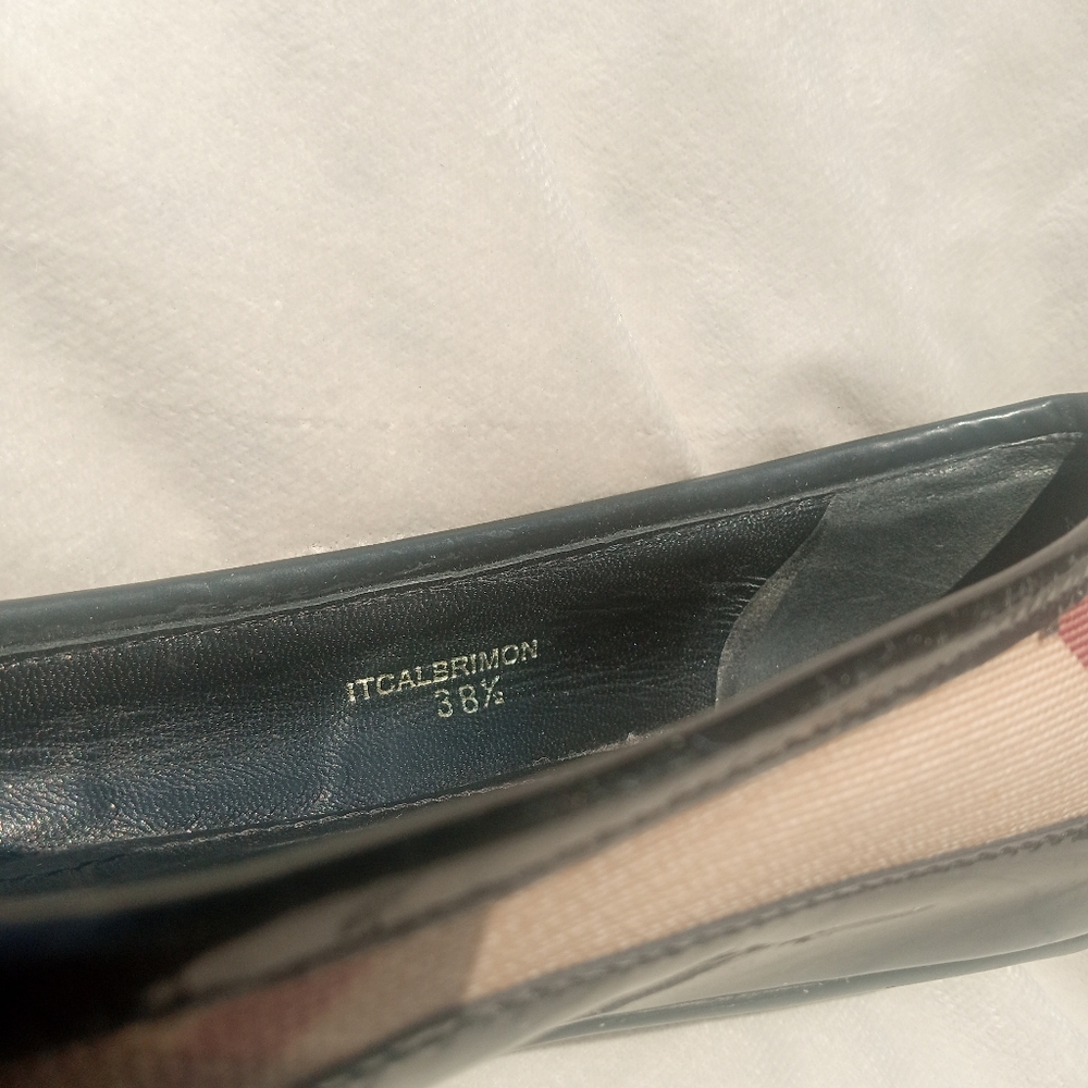 Burberry - Picture 11 of 11